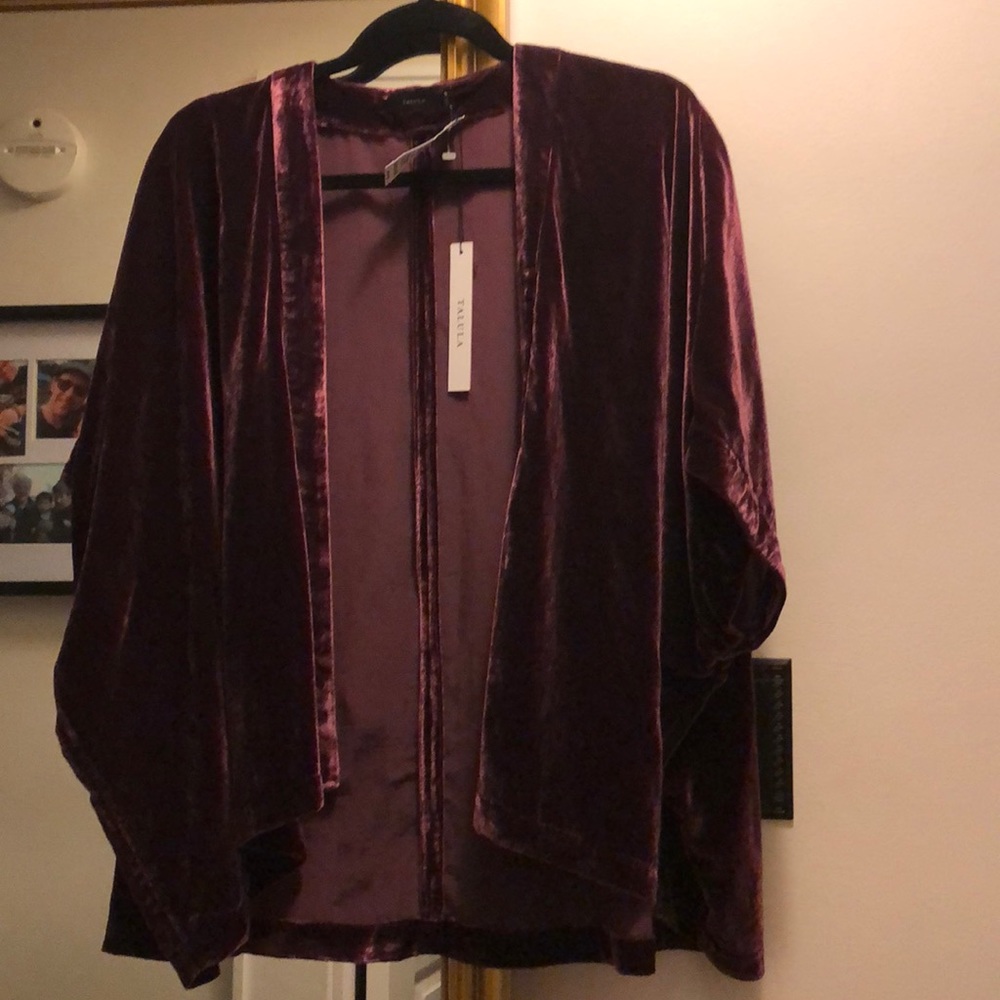 Brand new Aritzia Talula Faulkner Blouse Kimono